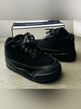 ✨Jordan 3 Retro ‘Black Cat’, TD Size 8C✨